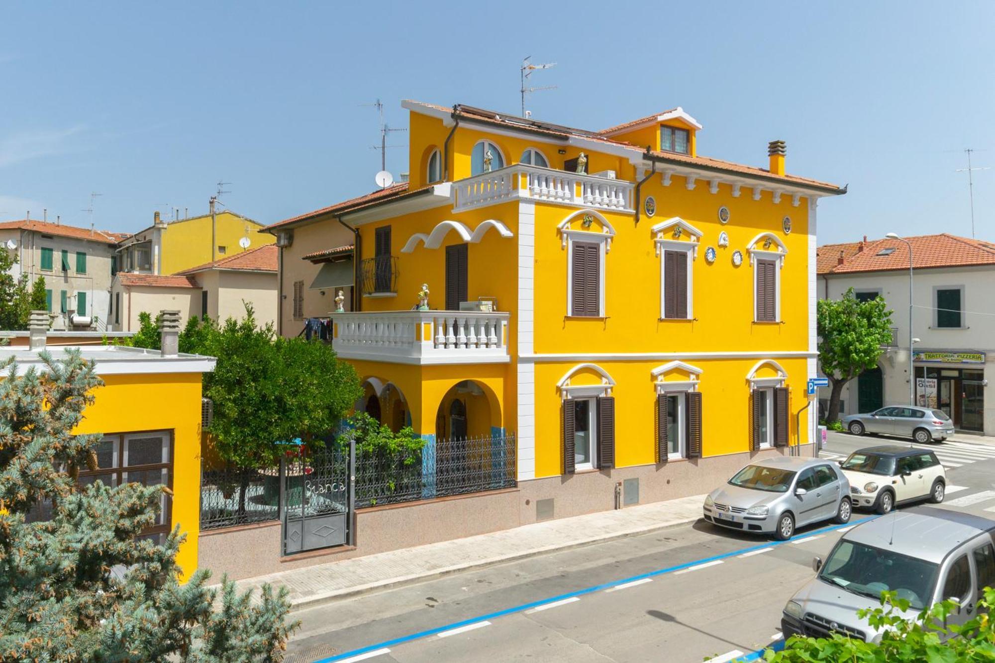 La Casa Di Bianca Bed & Breakfast Follonica Eksteriør bilde